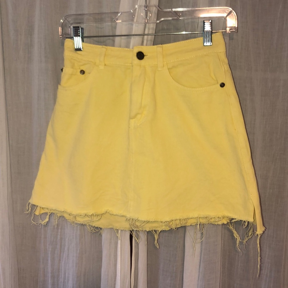Yellow denim skirt